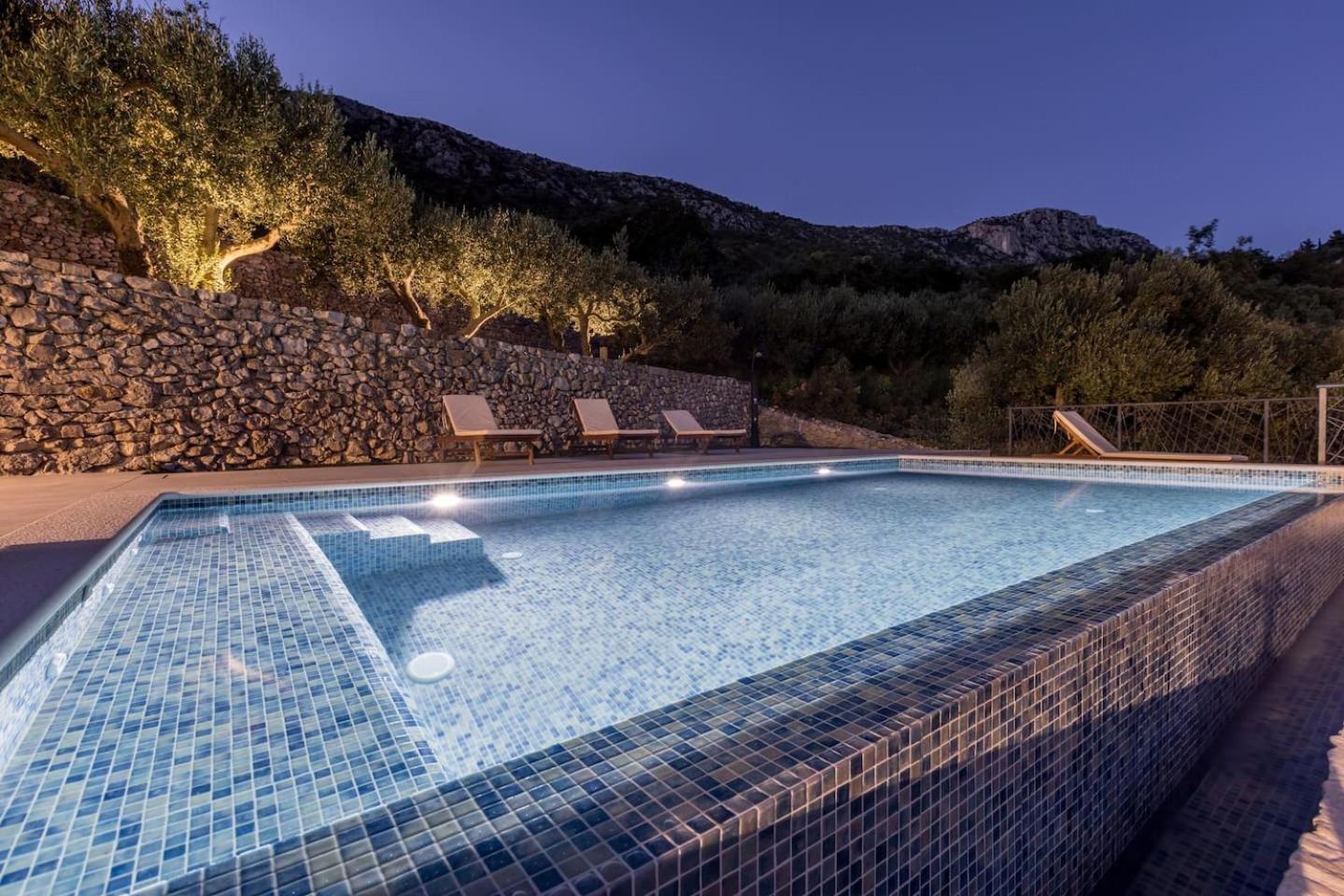 Villa Dream Hill à Kaštel Kambelovac Extérieur photo